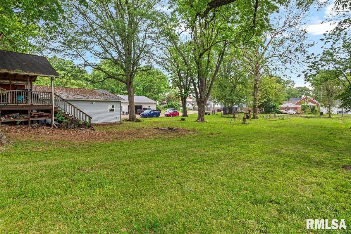 311 E Park Street, Taylorville, Illinois image 36