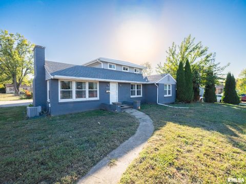 Homes For Sale - 1844 Court Street<br/> Tazewell County, Pekin, IL 61554