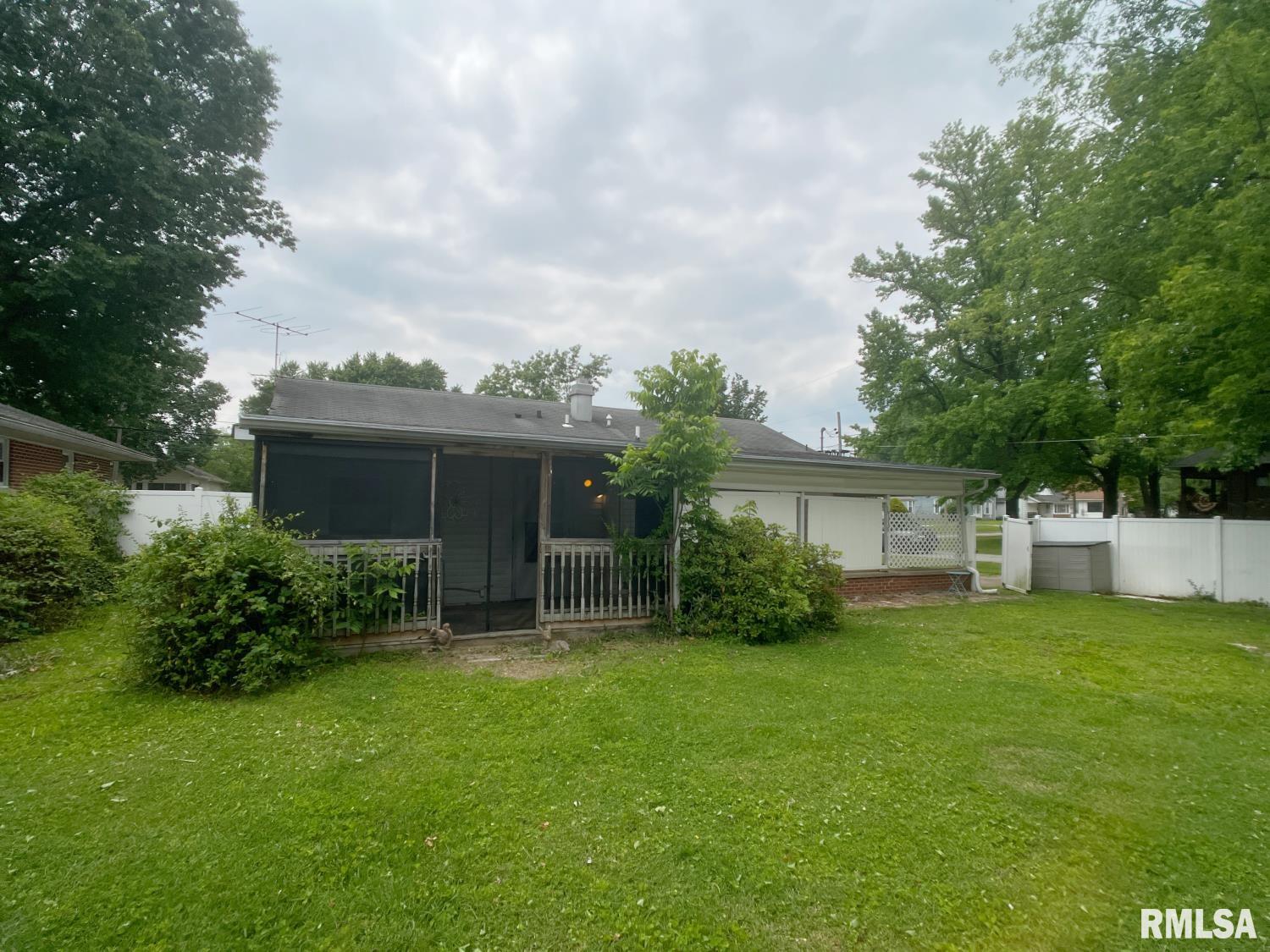 500 S Pennsylvania Avenue, Carterville, Illinois image 25