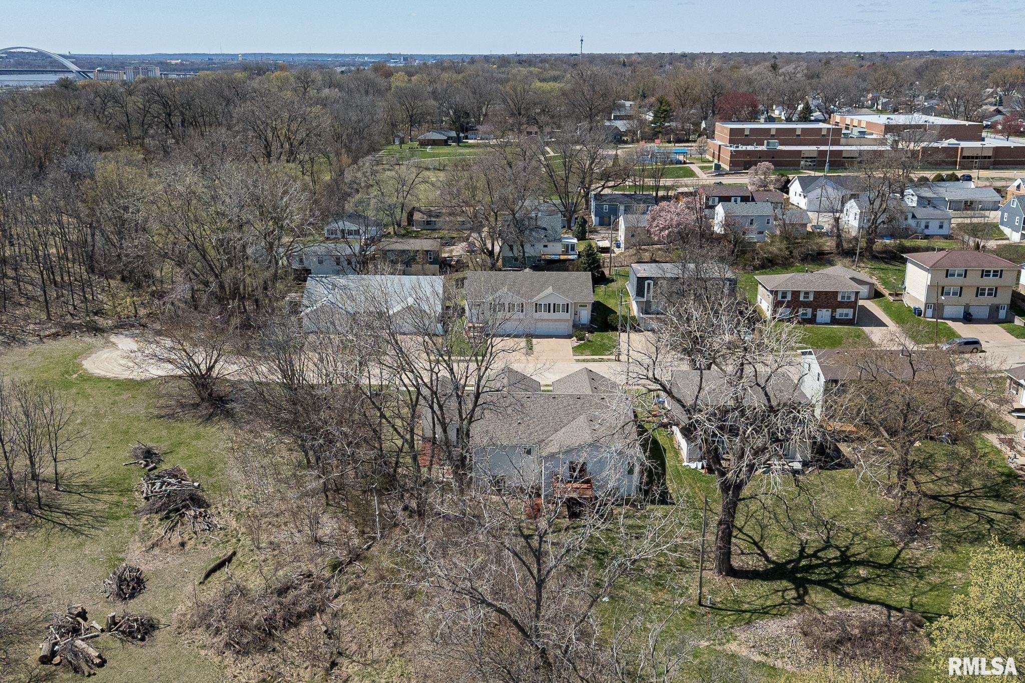 895 Pius Lane, Bettendorf, Iowa image 39