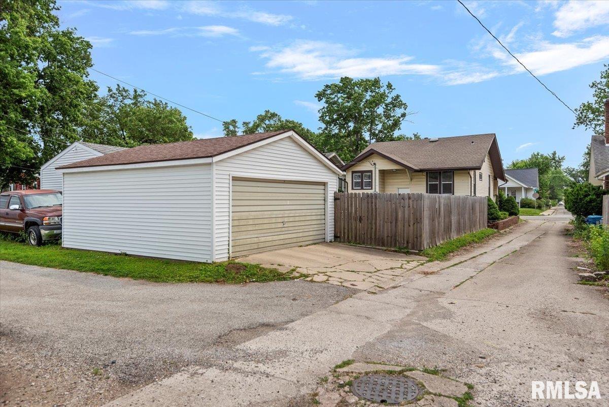 2073 S 4th Street, Springfield, Illinois image 31