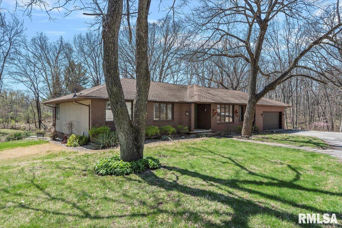 1949 N 700 East Road, Edinburg, Illinois image 2