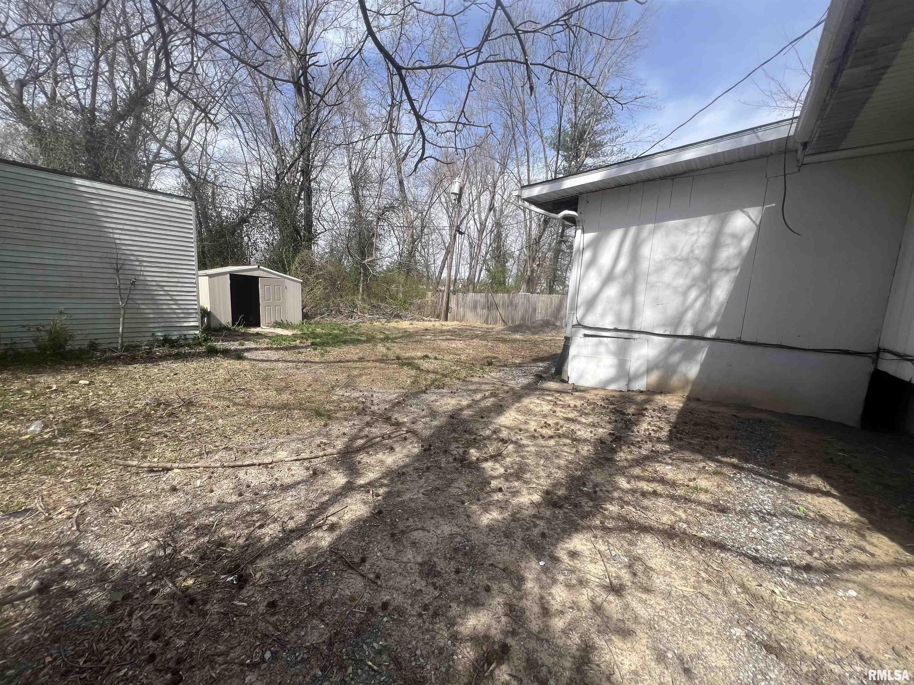 320 S Birchlane Drive, Carbondale, Illinois image 23