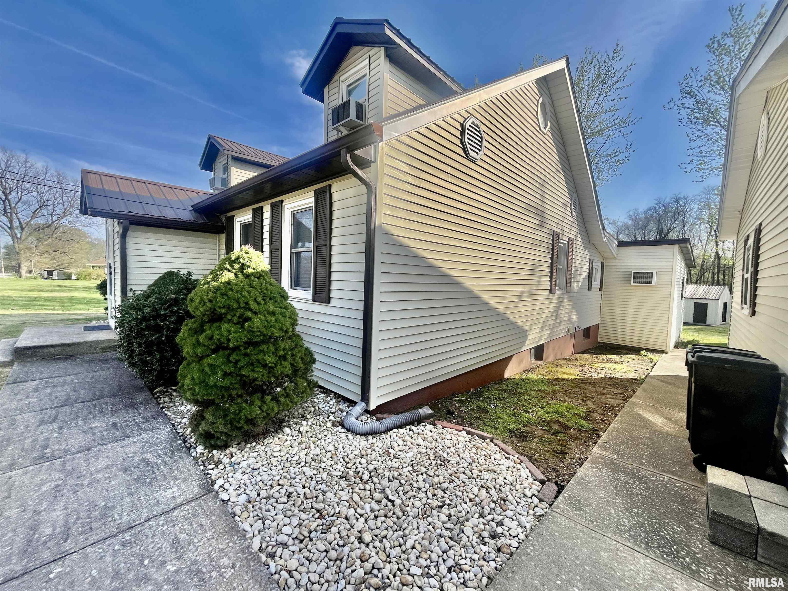 900 Winnebago Avenue, Olmsted, Illinois image 4