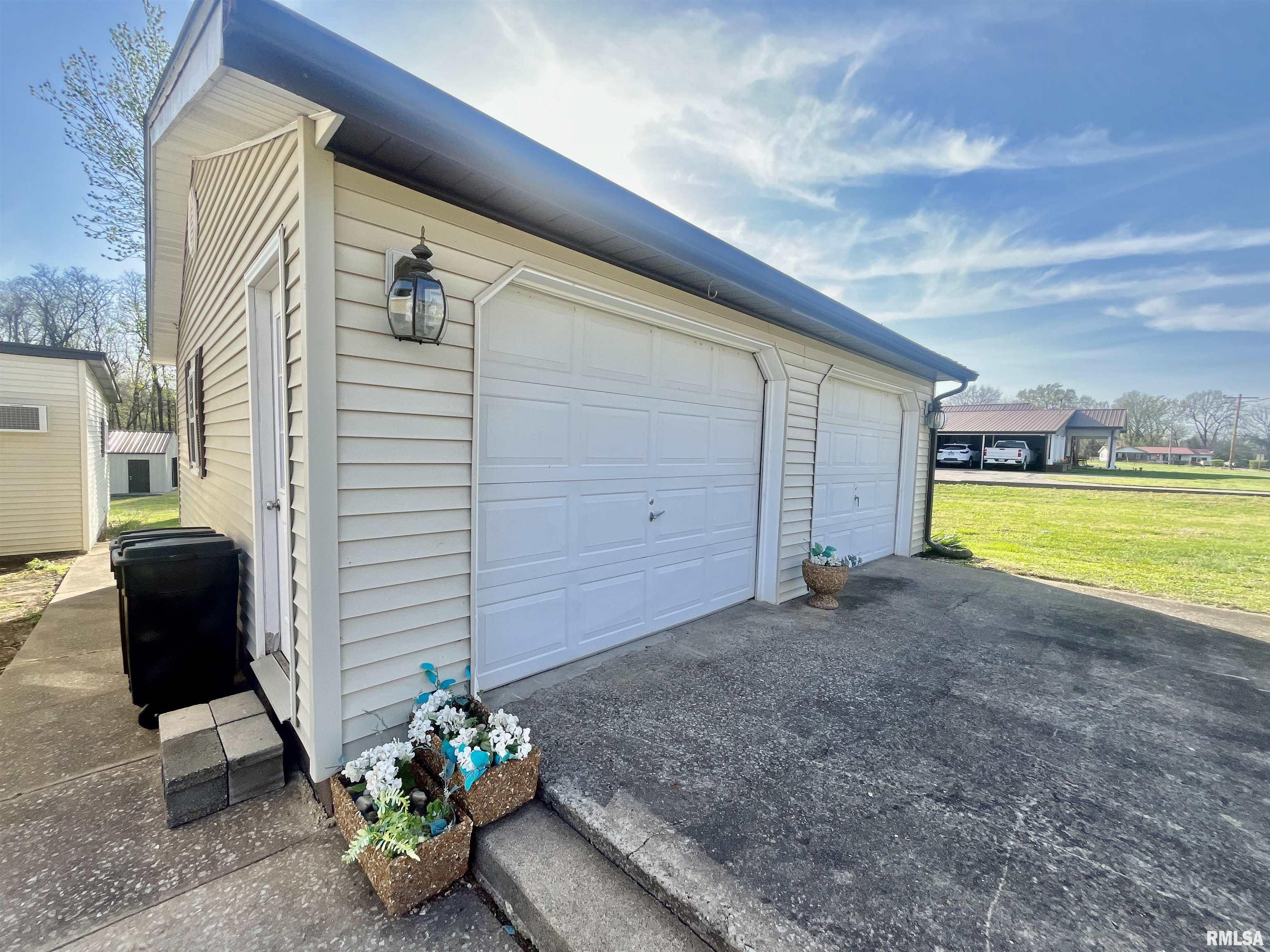 900 Winnebago Avenue, Olmsted, Illinois image 45