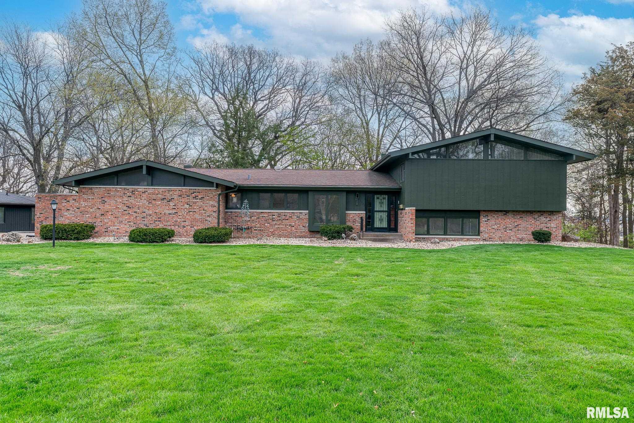 5372 36th Avenue Court, Moline, Illinois image 1