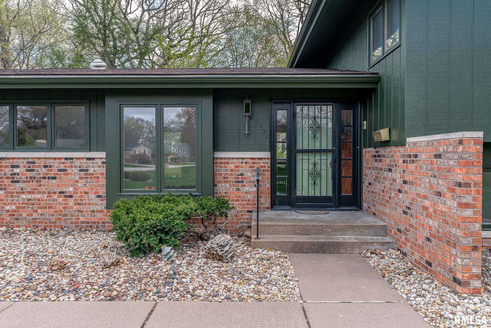 5372 36th Avenue Court, Moline, Illinois image 2