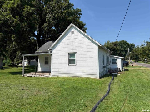 Homes For Sale - 401 S Main Street<br/> Sangamon County, Spaulding, IL 62561