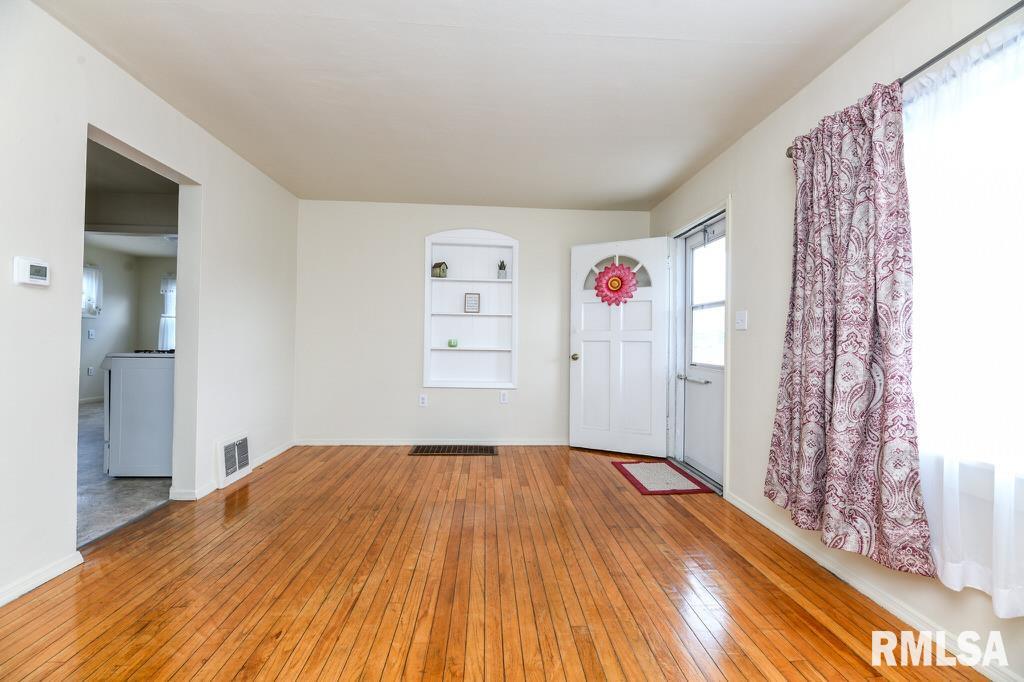 801 Koch Street, Pekin, Illinois image 12
