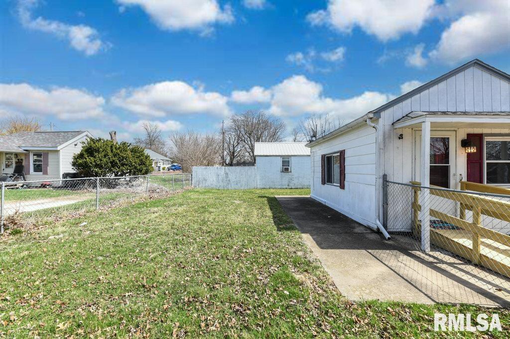 801 Koch Street, Pekin, Illinois image 7