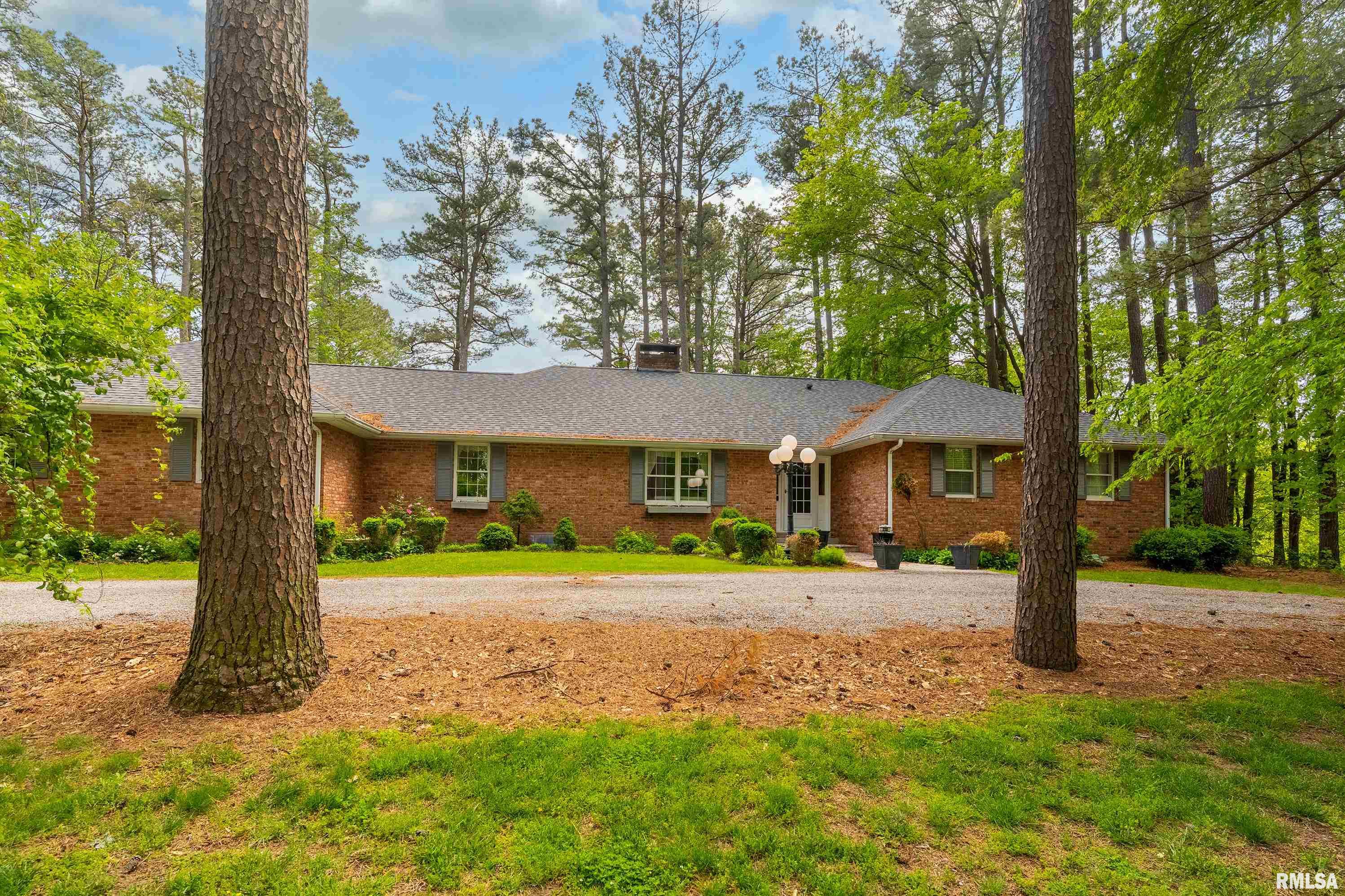 230 Blue Moon Road, Carbondale, Illinois image 2