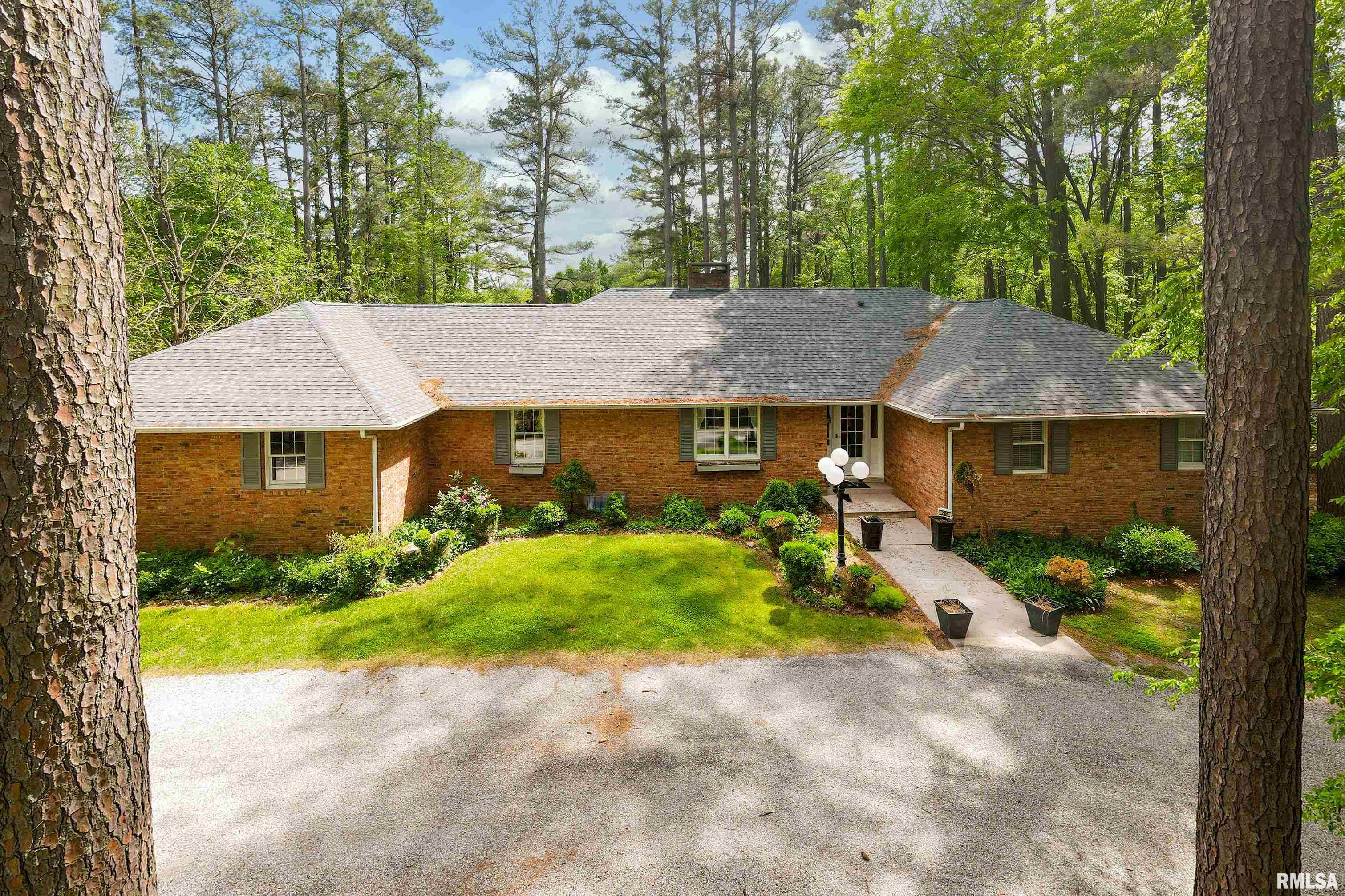 230 Blue Moon Road, Carbondale, Illinois image 1