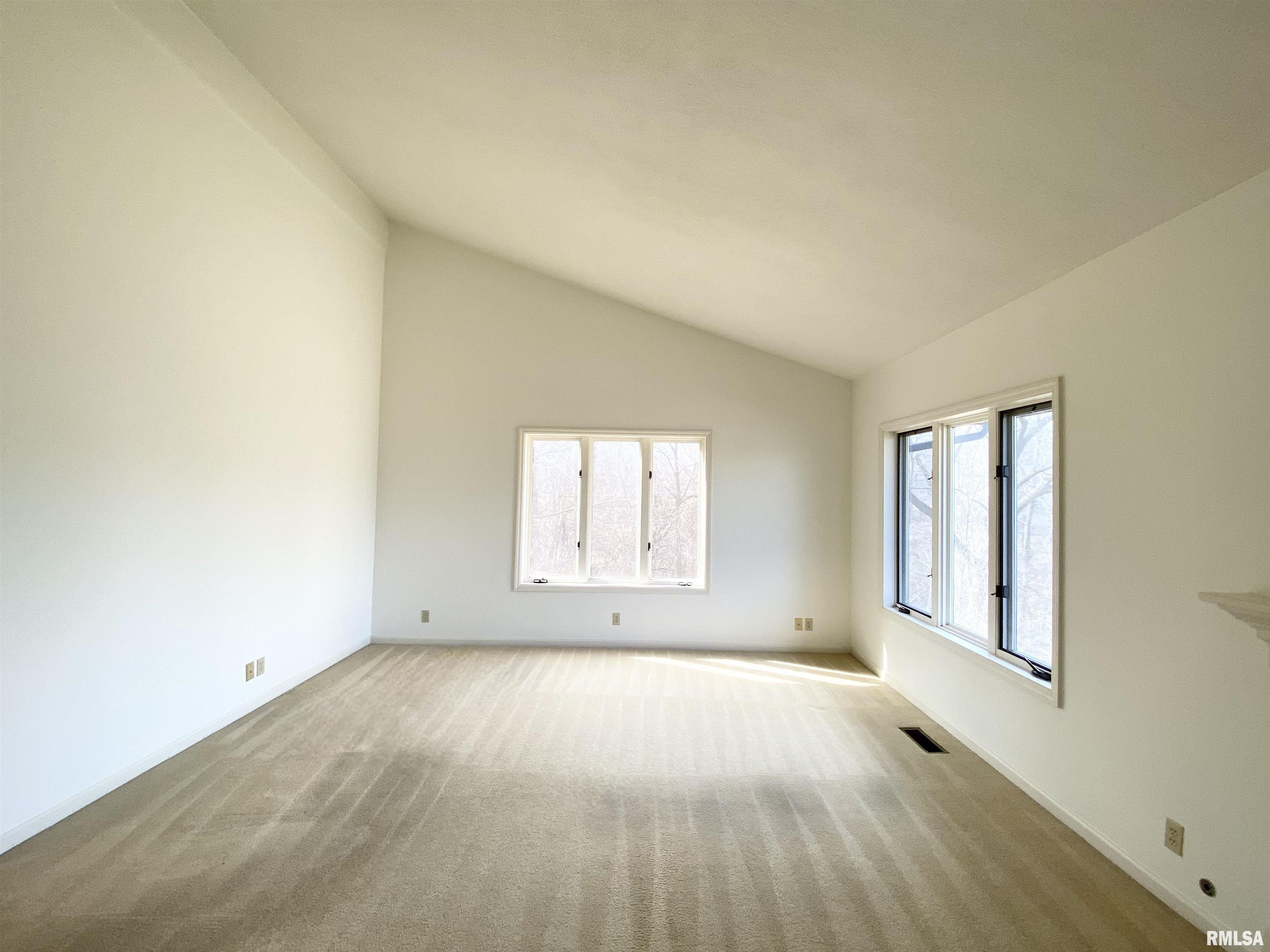 915 W Chalon Place, Peoria, Illinois image 17