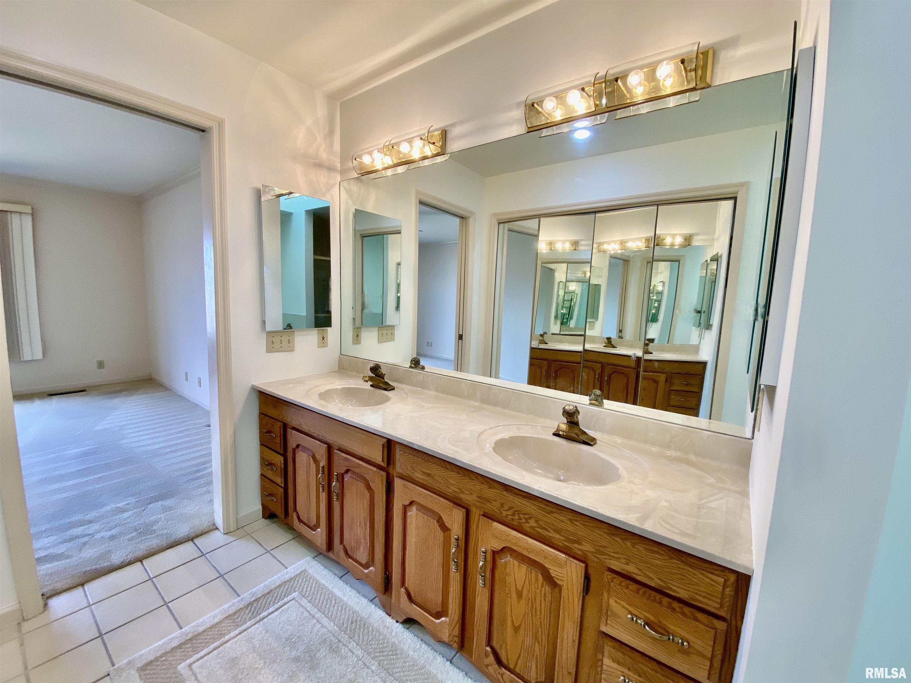 915 W Chalon Place, Peoria, Illinois image 30