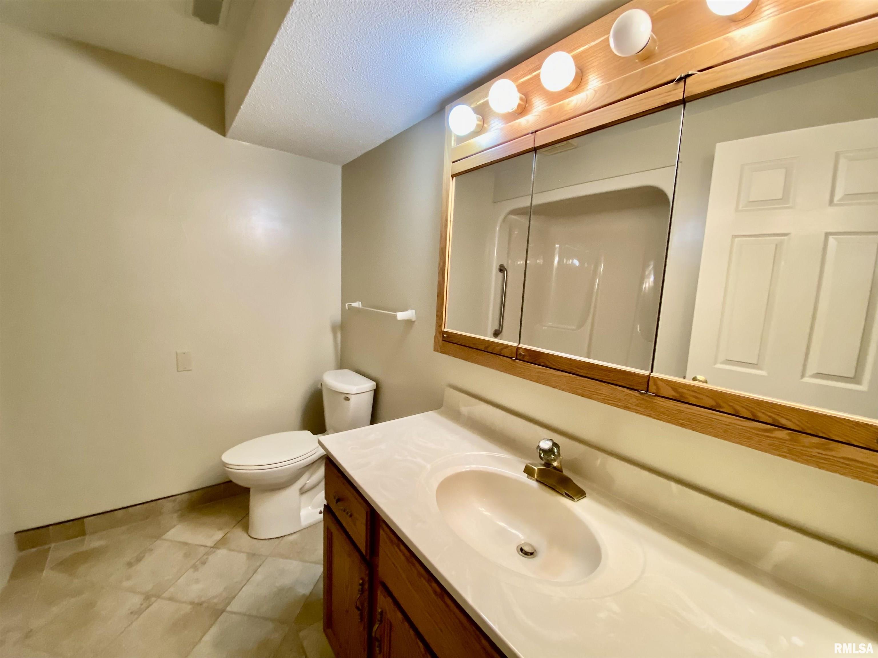 915 W Chalon Place, Peoria, Illinois image 40