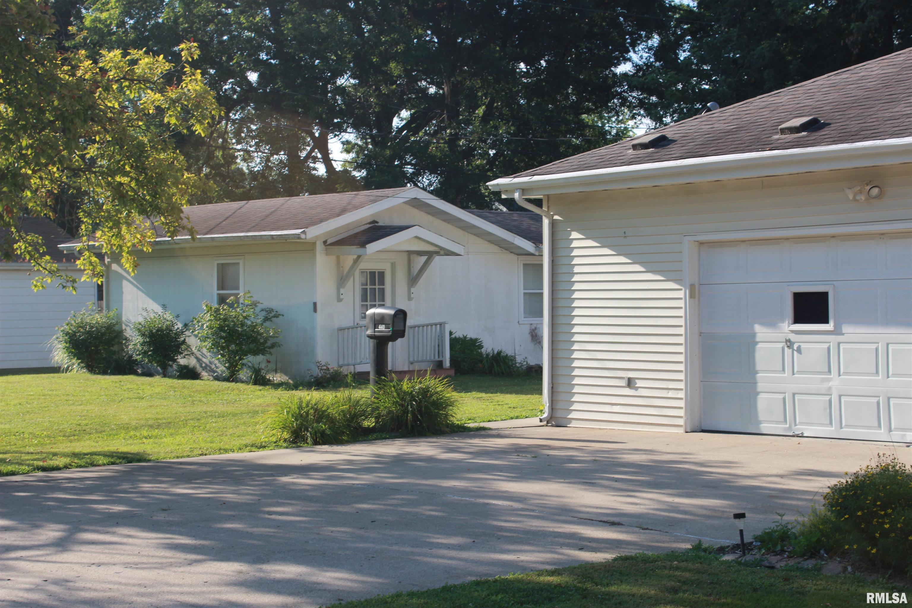 440 Indiana Avenue, Salem, Illinois image 9