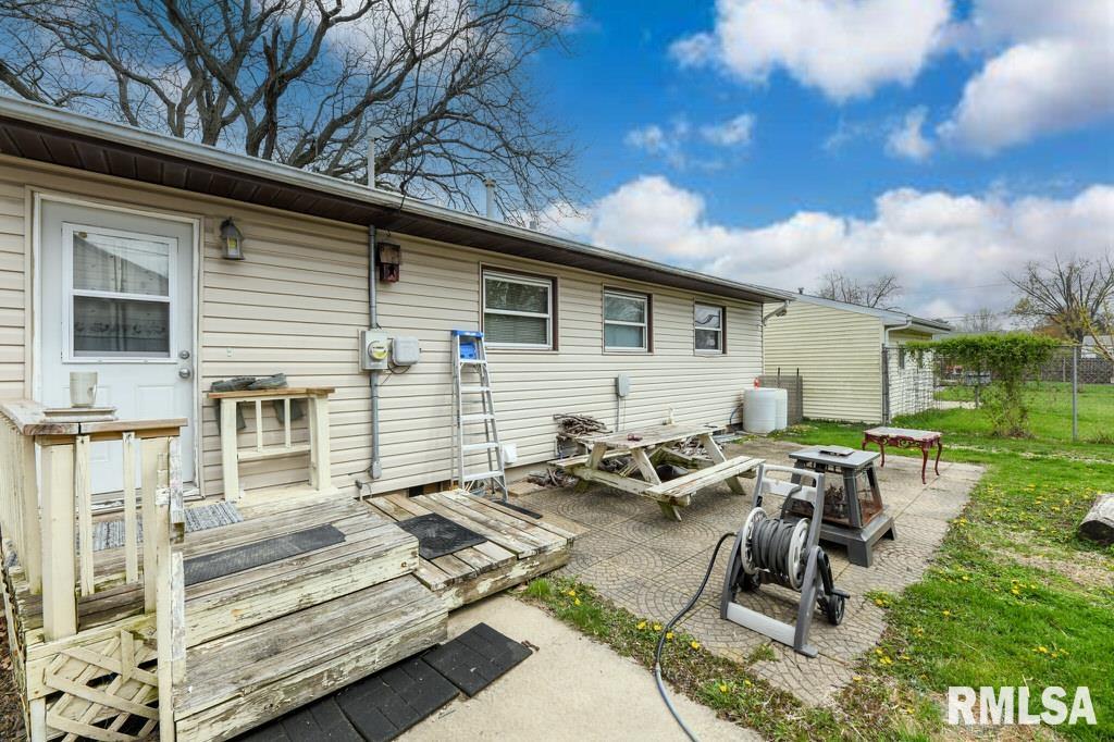 421 Capri Street, Pekin, Illinois image 25