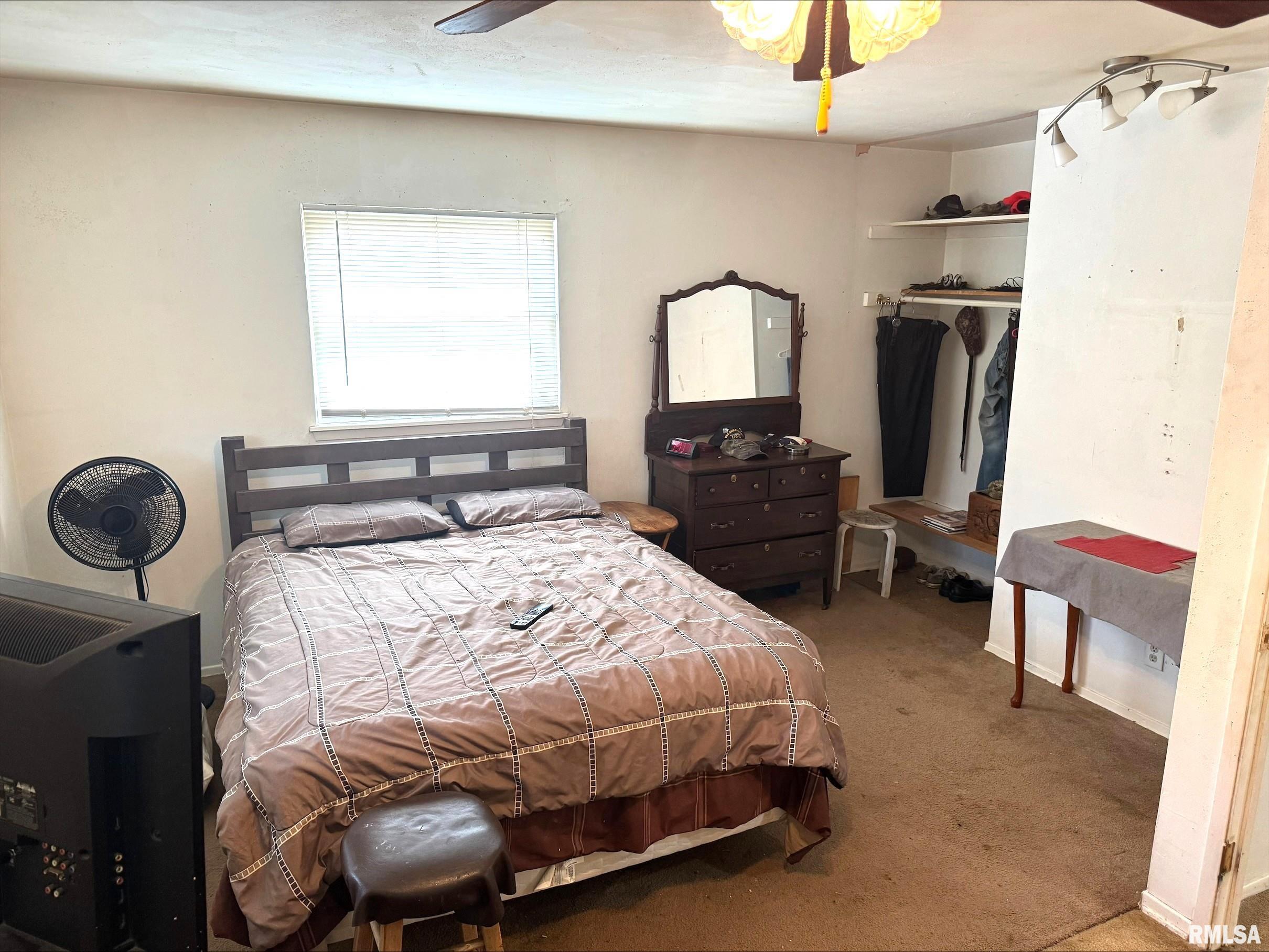421 Capri Street, Pekin, Illinois image 9