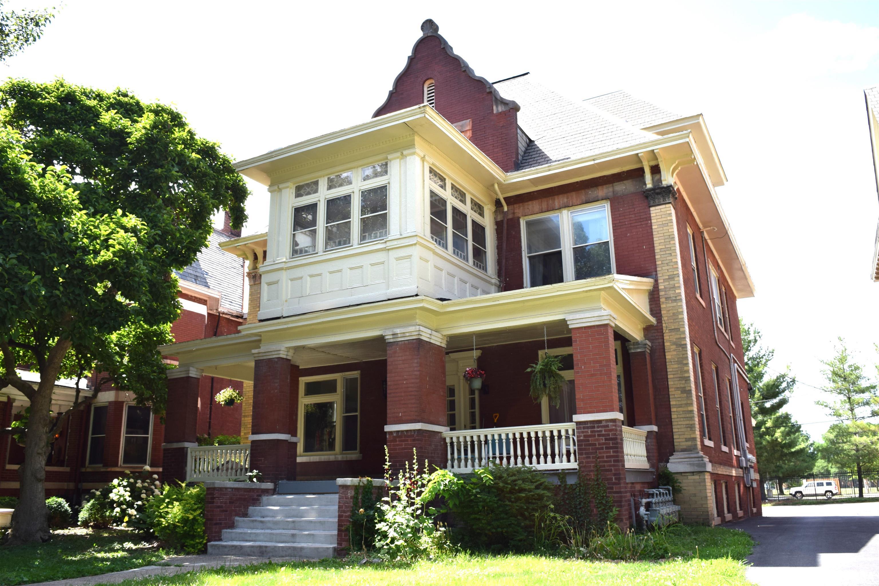 1001 W Moss Ave, Peoria, IL 61606