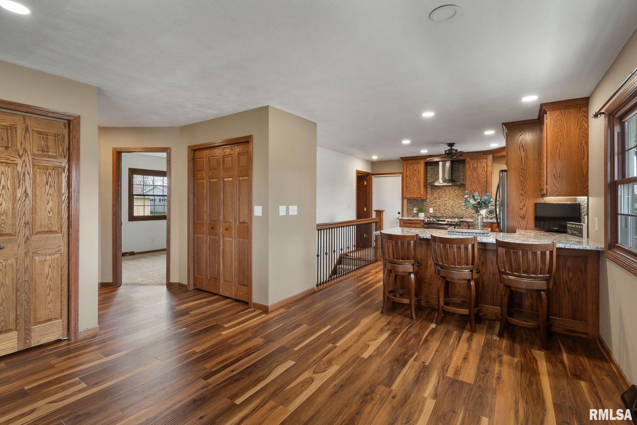 206 13th Avenue, De Witt, Iowa image 6