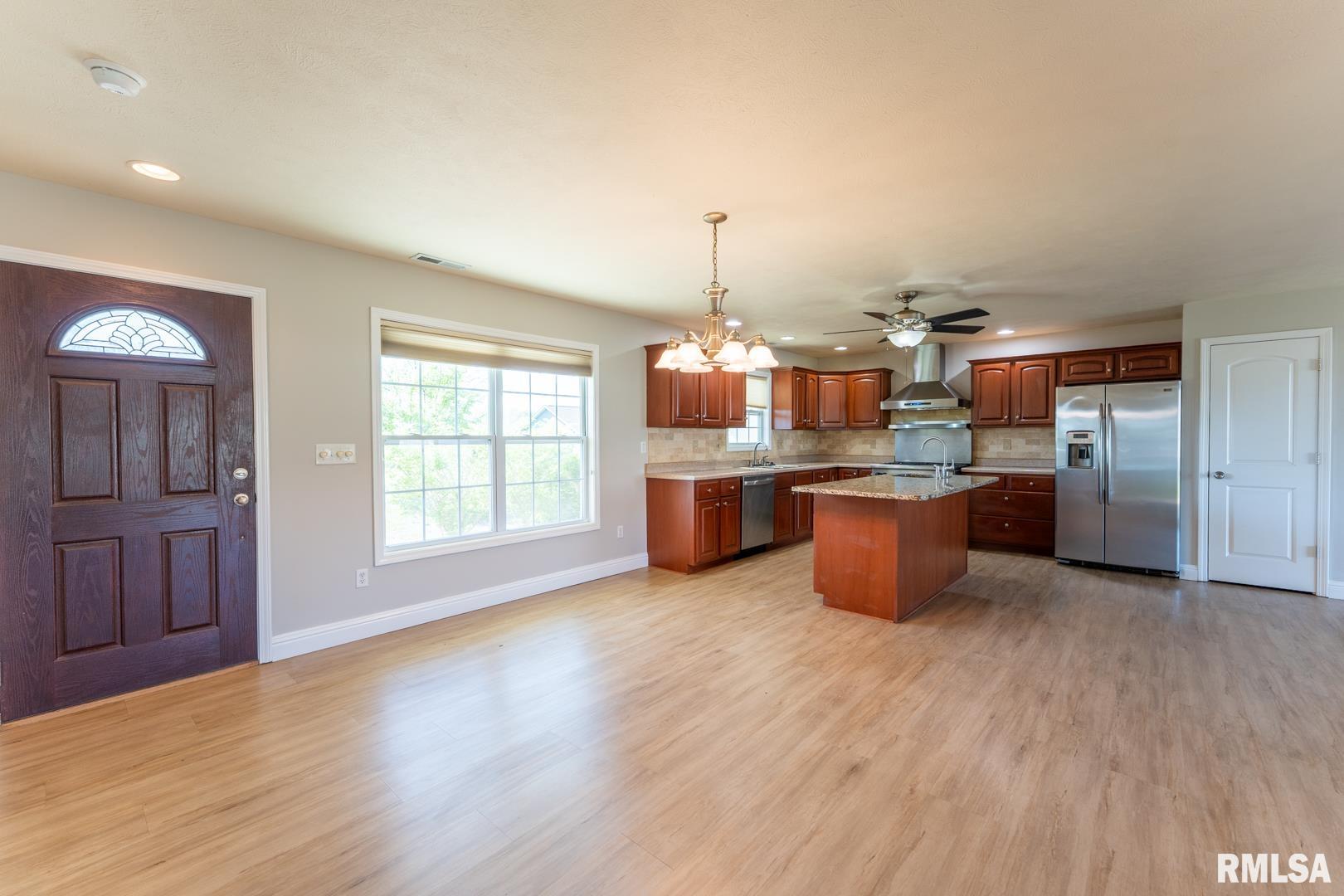 11280 Alta Drive, Carterville, Illinois image 9