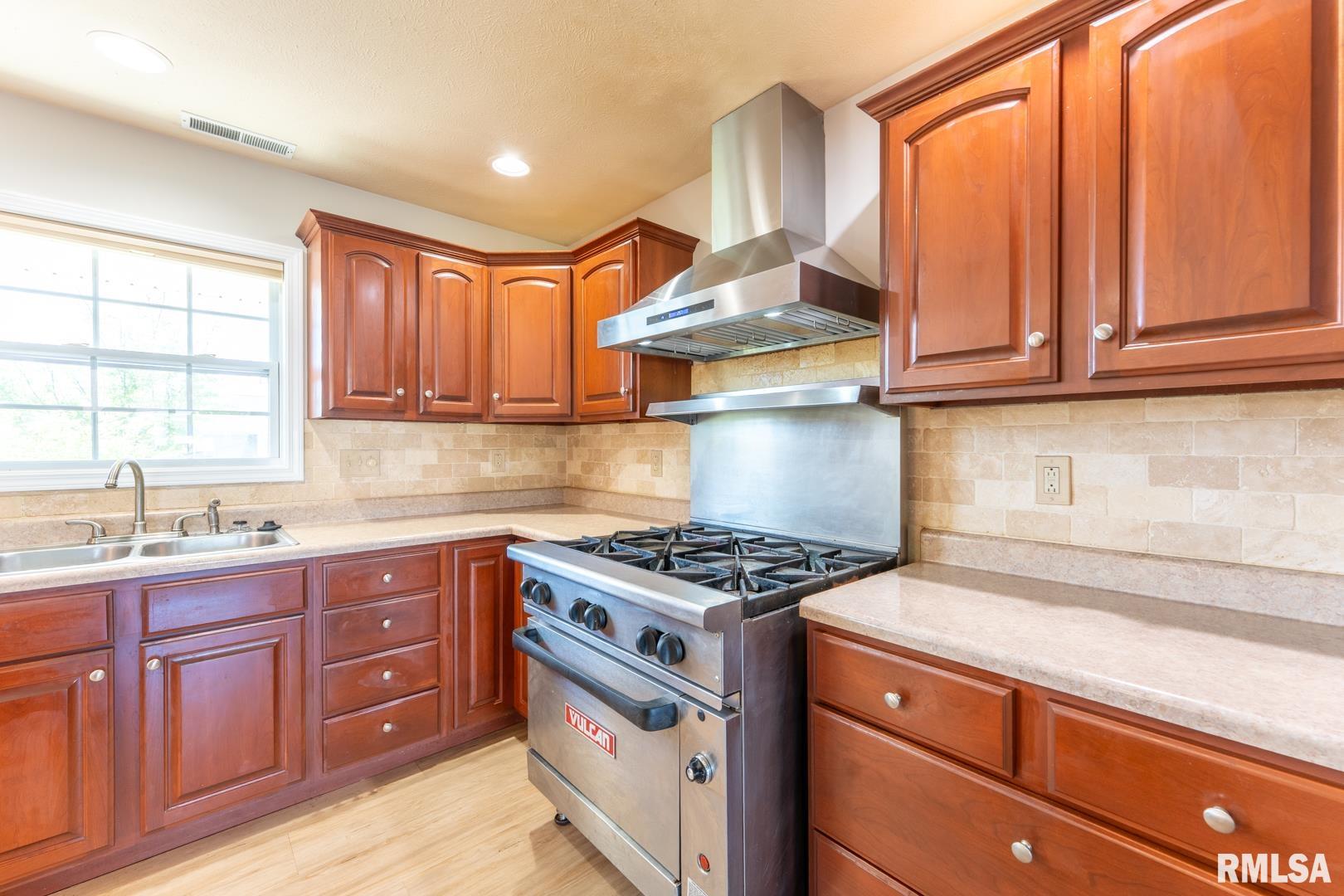 11280 Alta Drive, Carterville, Illinois image 17
