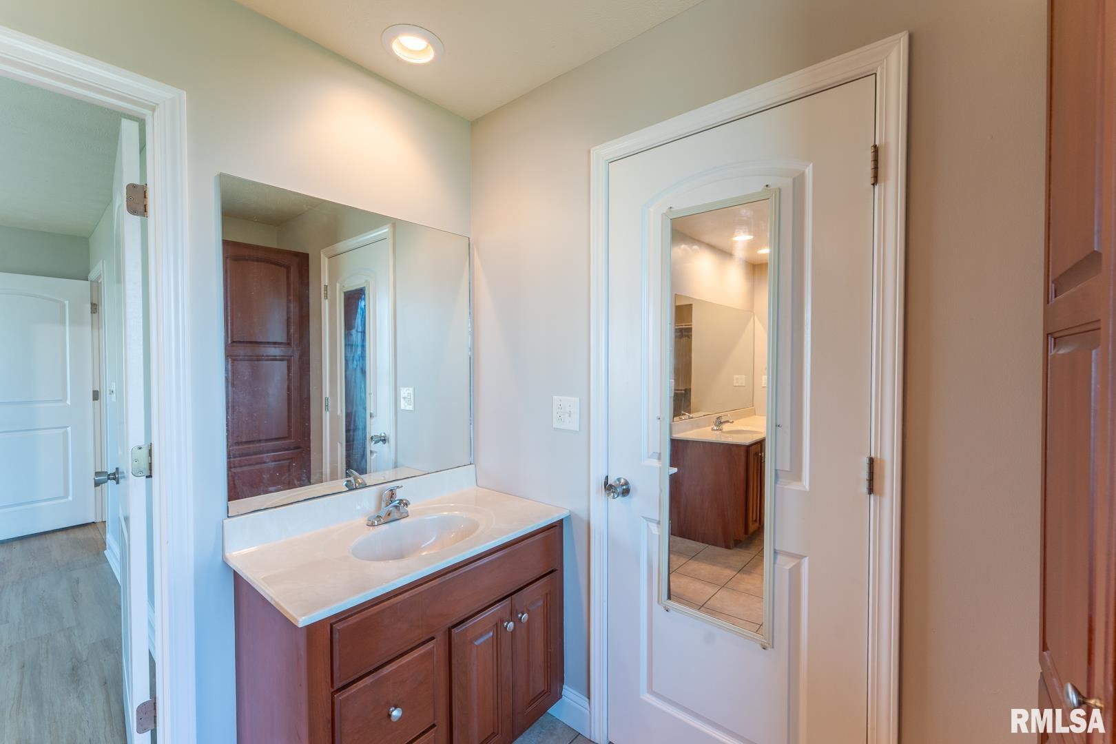 11280 Alta Drive, Carterville, Illinois image 37