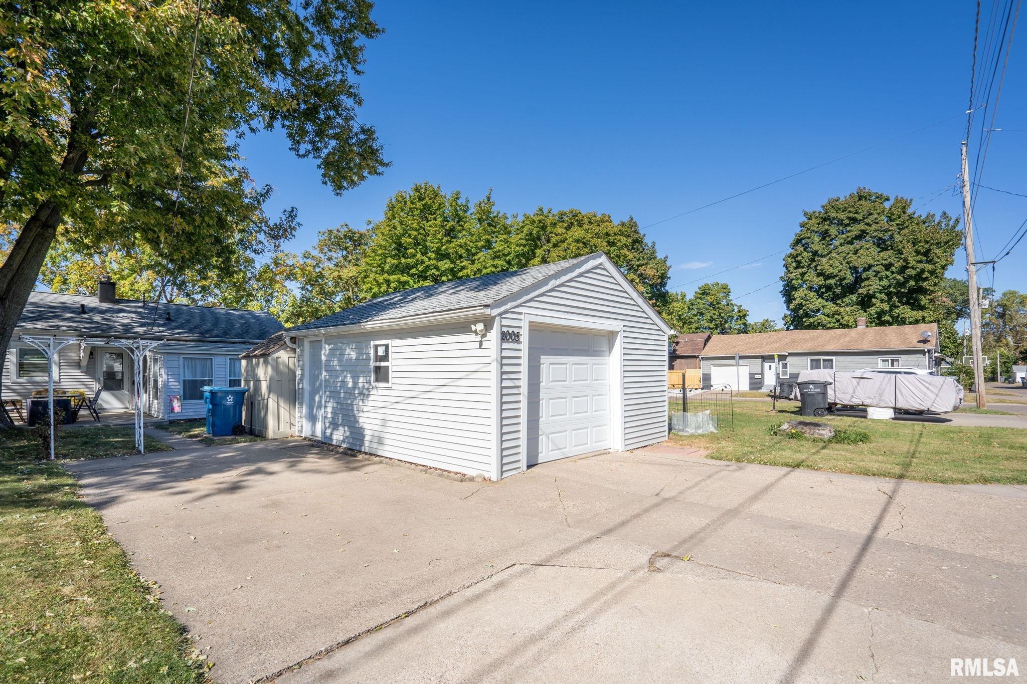 2005 35th Street, Rock Island, Illinois image 24