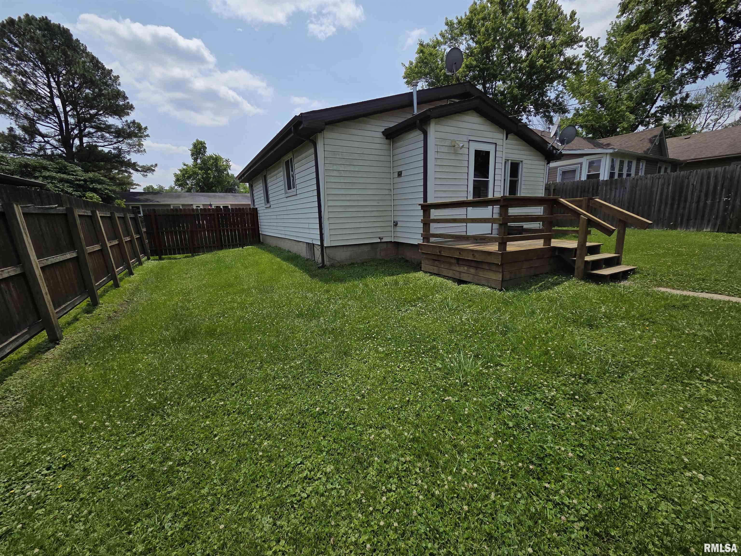 311 E Prairie Street, Centralia, Illinois image 15