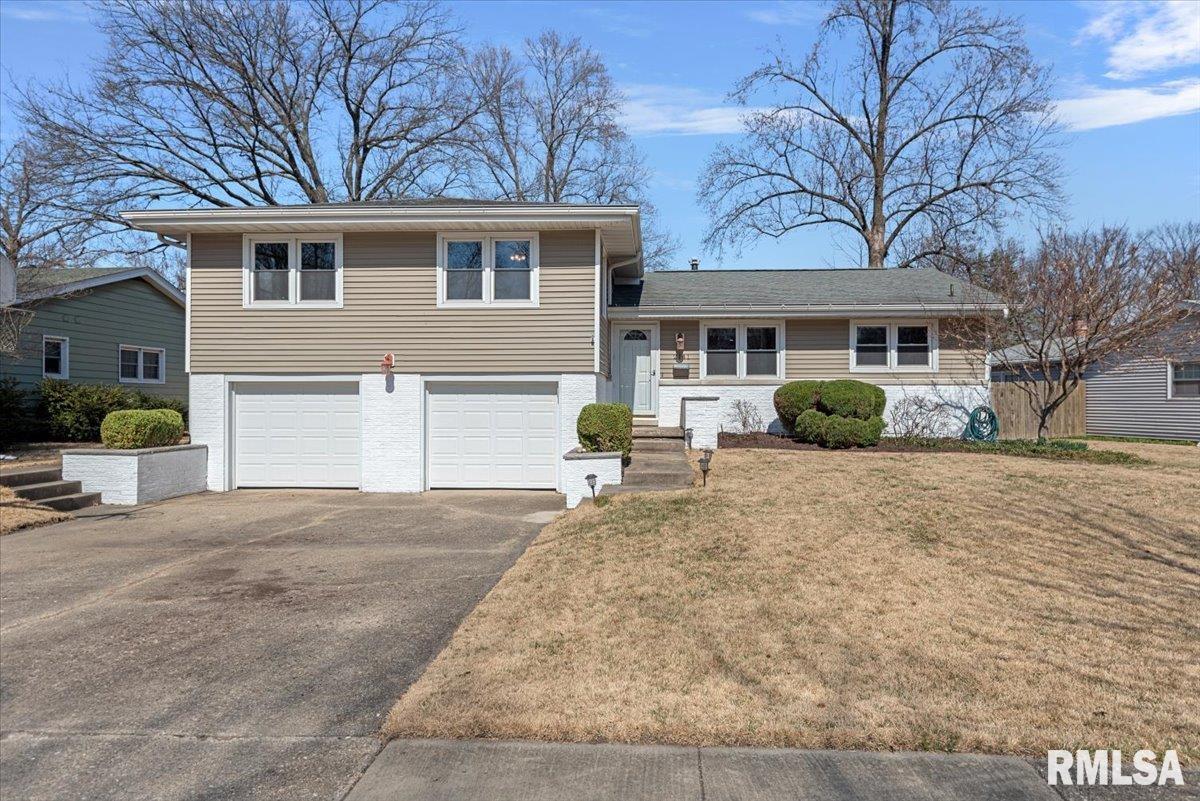 2141 Fairway Drive, Springfield, Illinois image 1