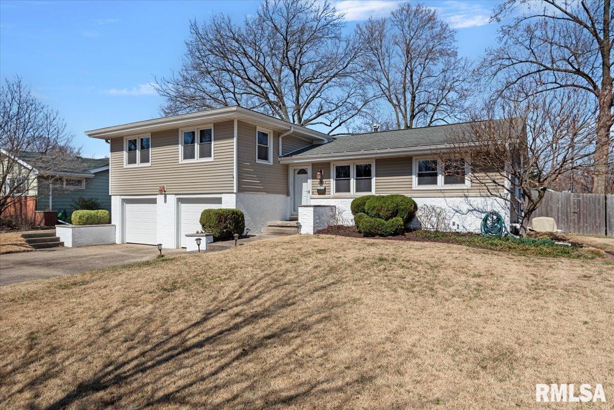 2141 Fairway Drive, Springfield, Illinois image 2