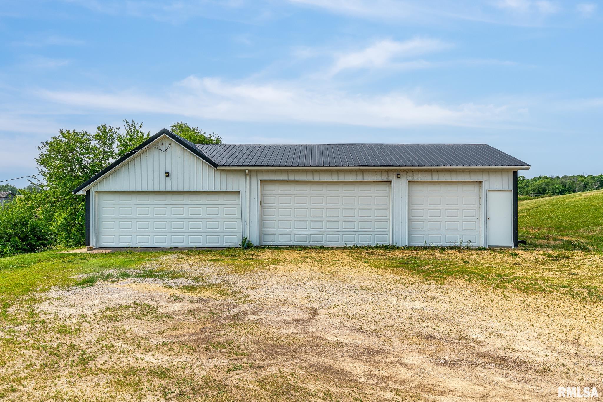 2585 130th Avenue, Wheatland, Iowa image 3