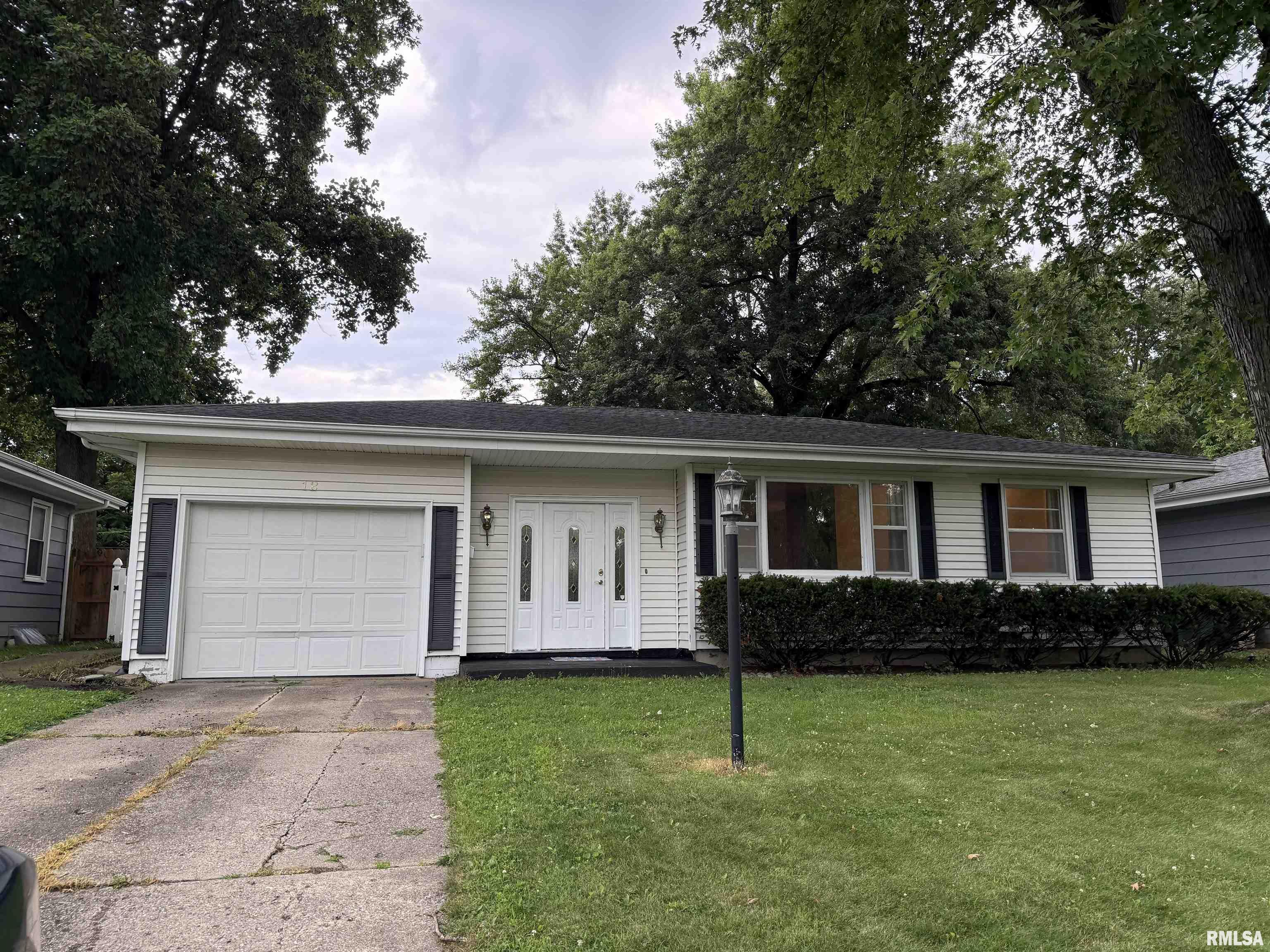 Photo 1 of 1 — 12 Wenzel Lane, Springfield, IL 62702