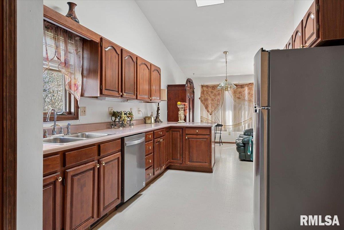 2408 Flaxen Mill Court, Springfield, Illinois image 12