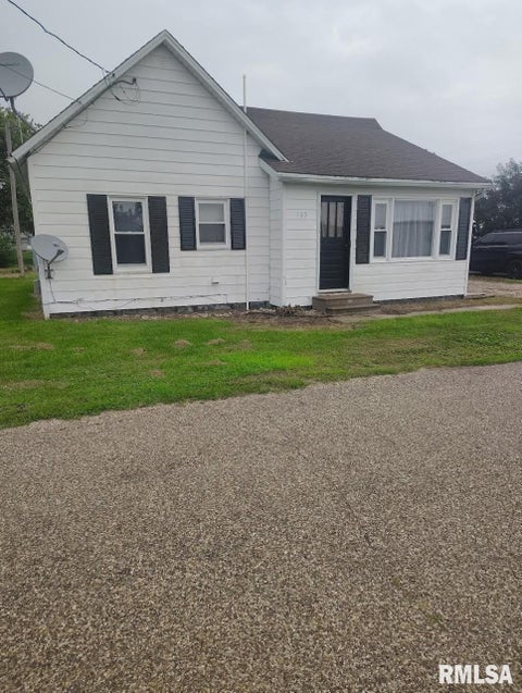 Homes For Sale - 105 W Fulton Street<br/> Fulton County, Dunfermline, IL 61524