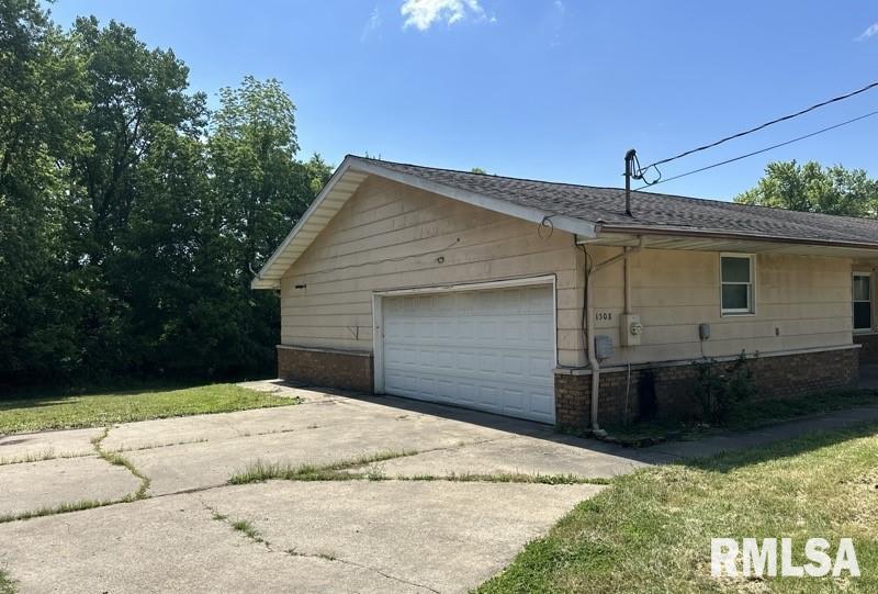 1308 E 7th Street, West Frankfort, Illinois image 3