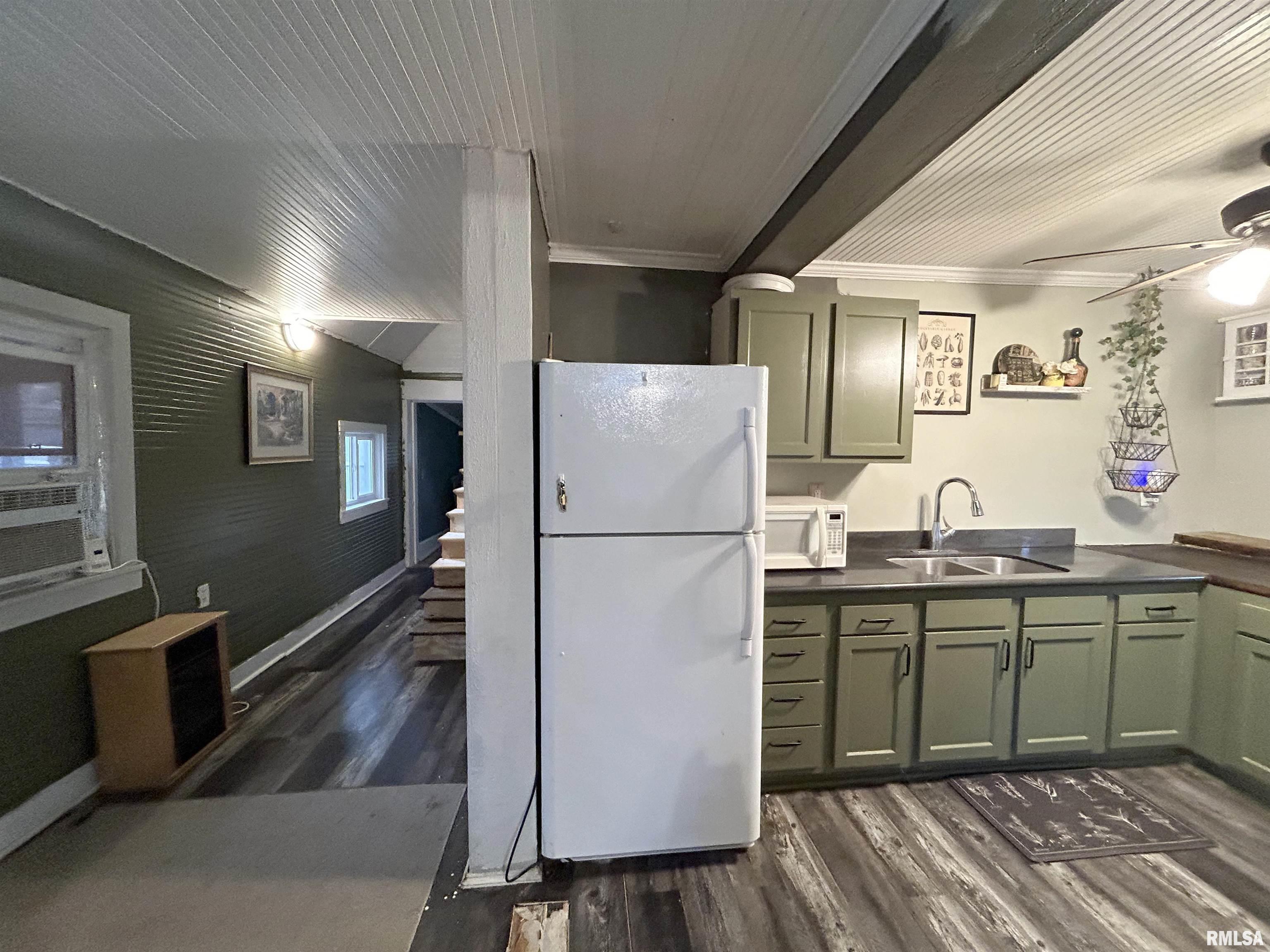 104 Oaklawn Terrace, Creve Coeur, Illinois image 12