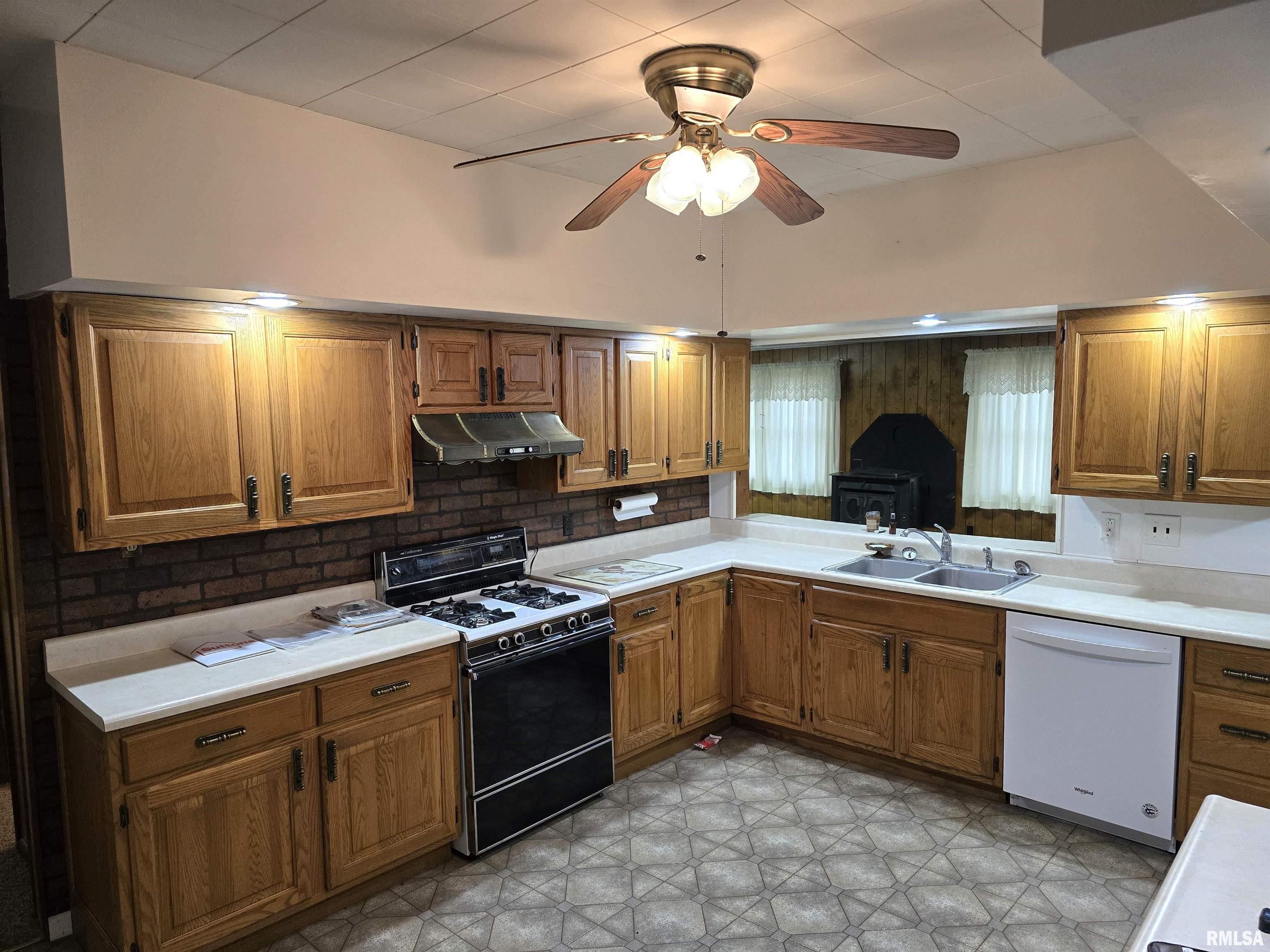 31137 Oakford Road, Oakford, Illinois image 4