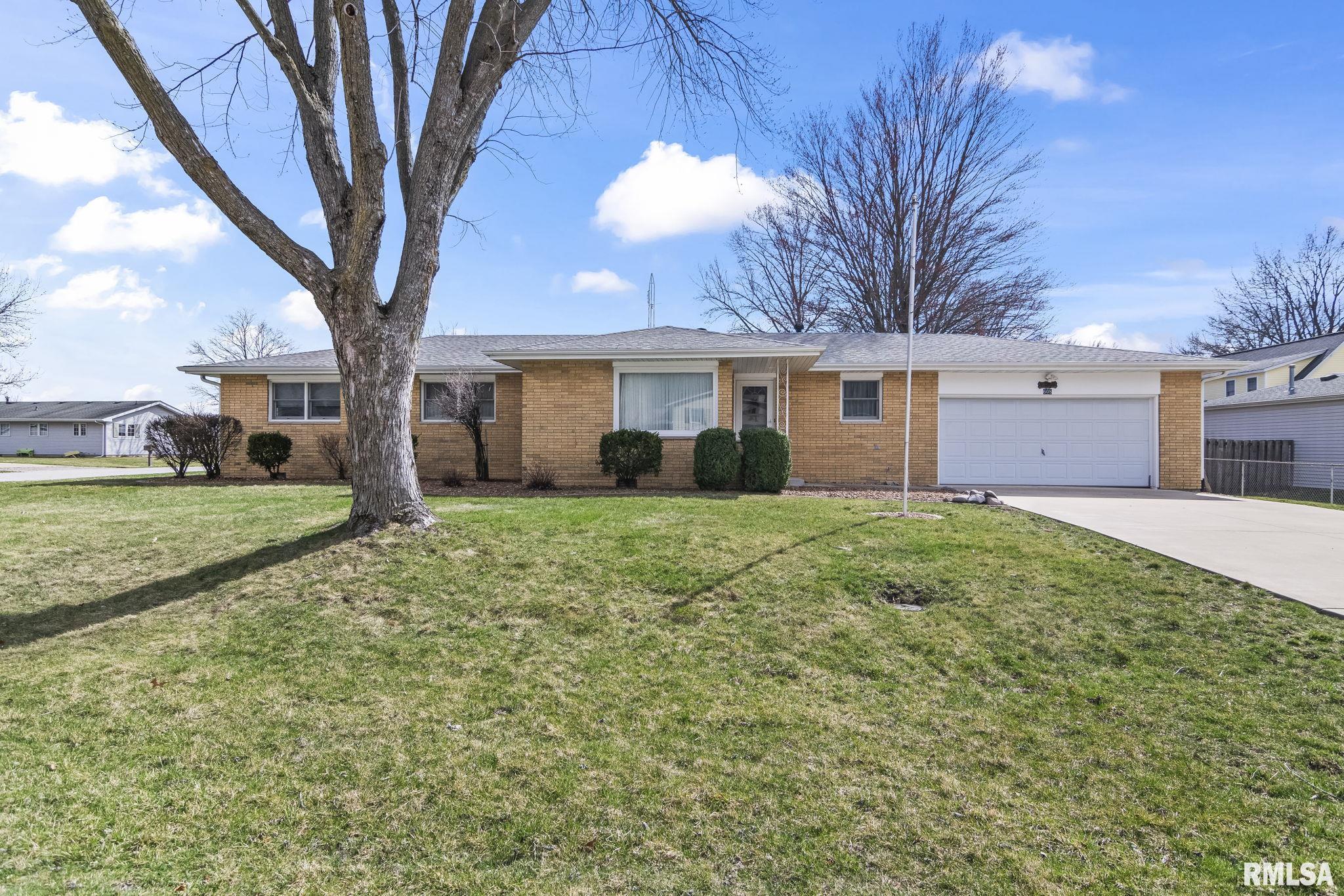 608 Rainbow Drive, Athens, Illinois image 1