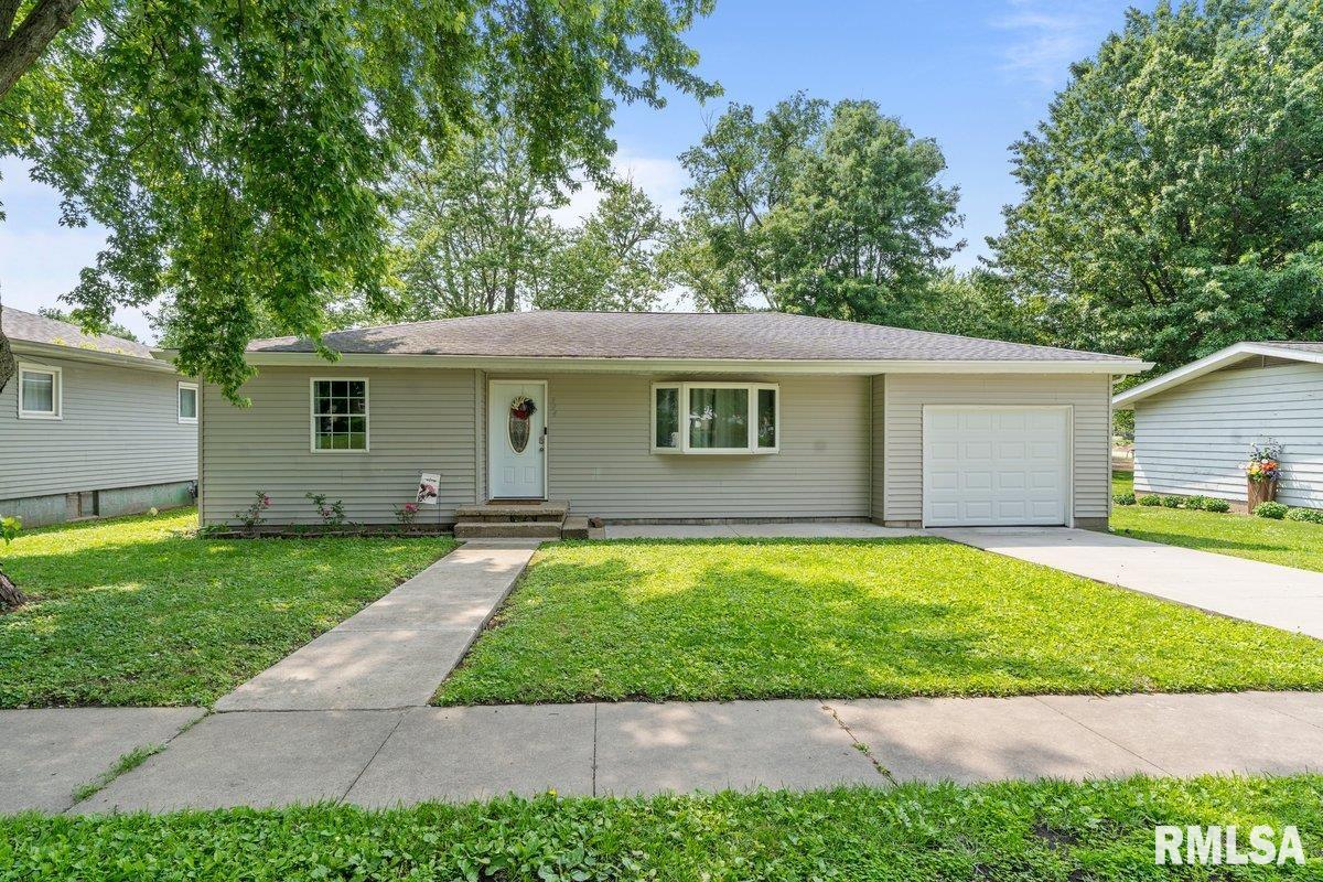 304 S Curtis Street, Edinburg, Illinois image 1