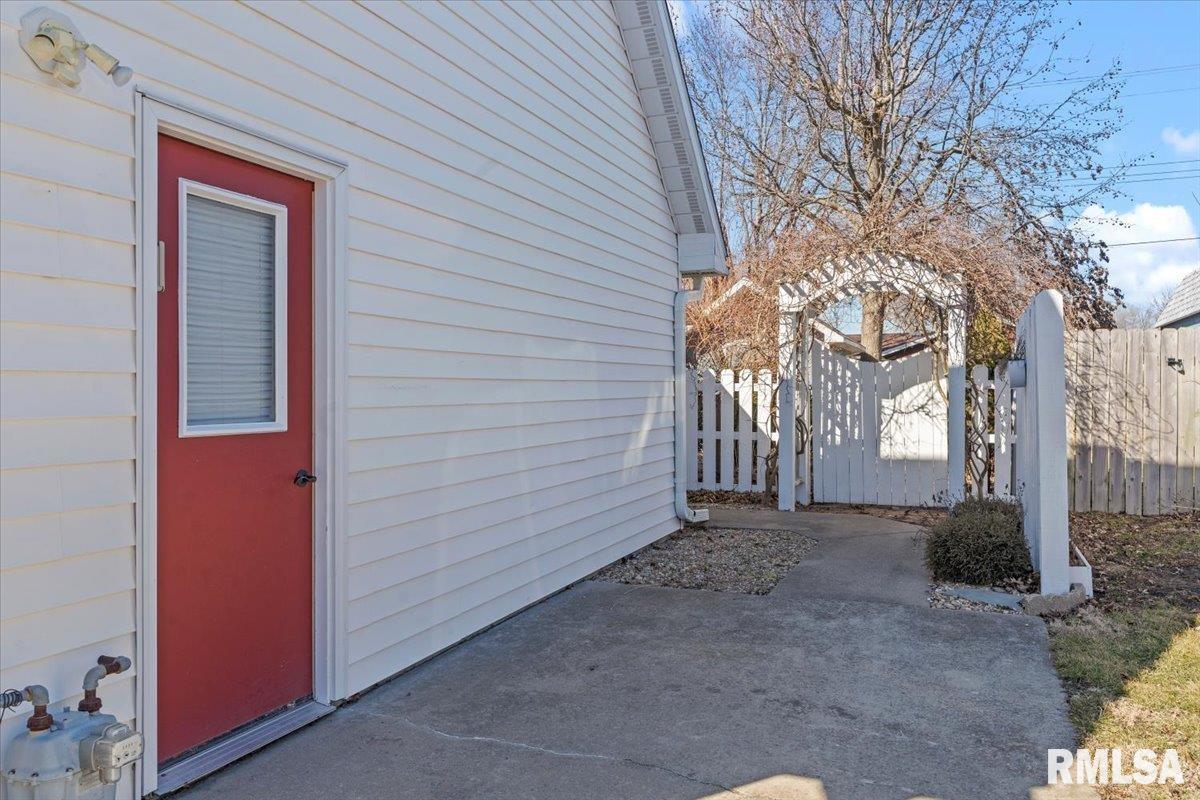 1214 W Jefferson Street, Auburn, Illinois image 27