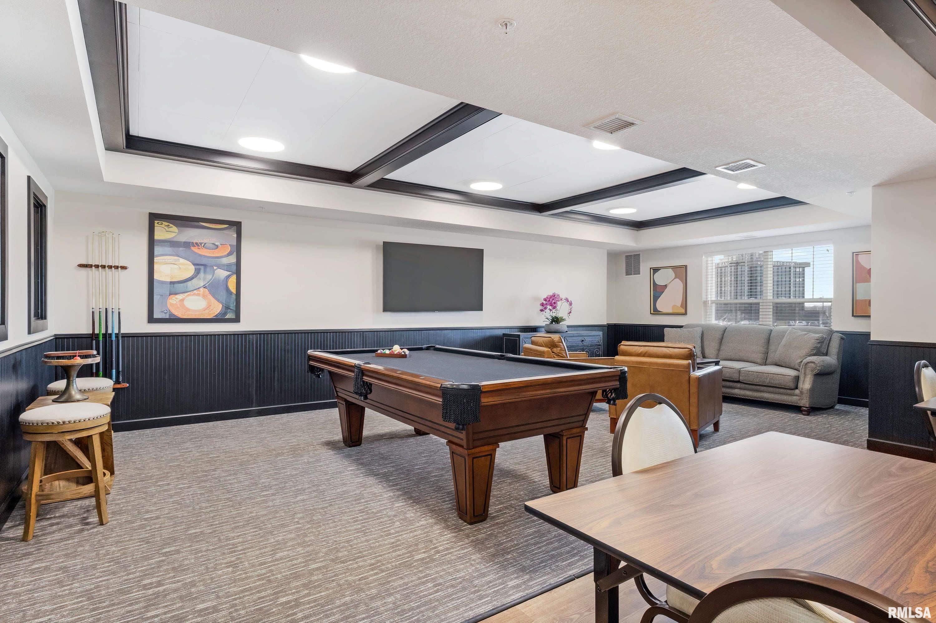 2592 Middle Road #318, Bettendorf, Iowa image 15