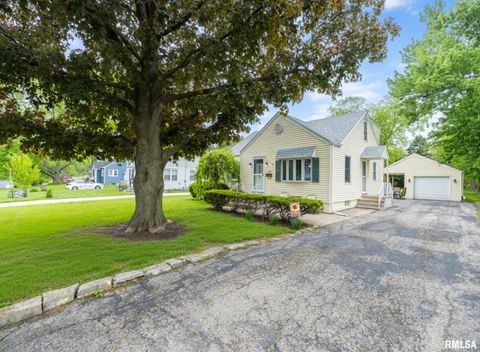 Photo of 1501 W MARLENE Avenue, Peoria, IL 61614 (MLS # PA1265876)