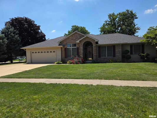 133 MANOR HILL DR, CHATHAM, IL 62629 - Image 2dcb326f187a4fa93221cebca6d53445/723044094