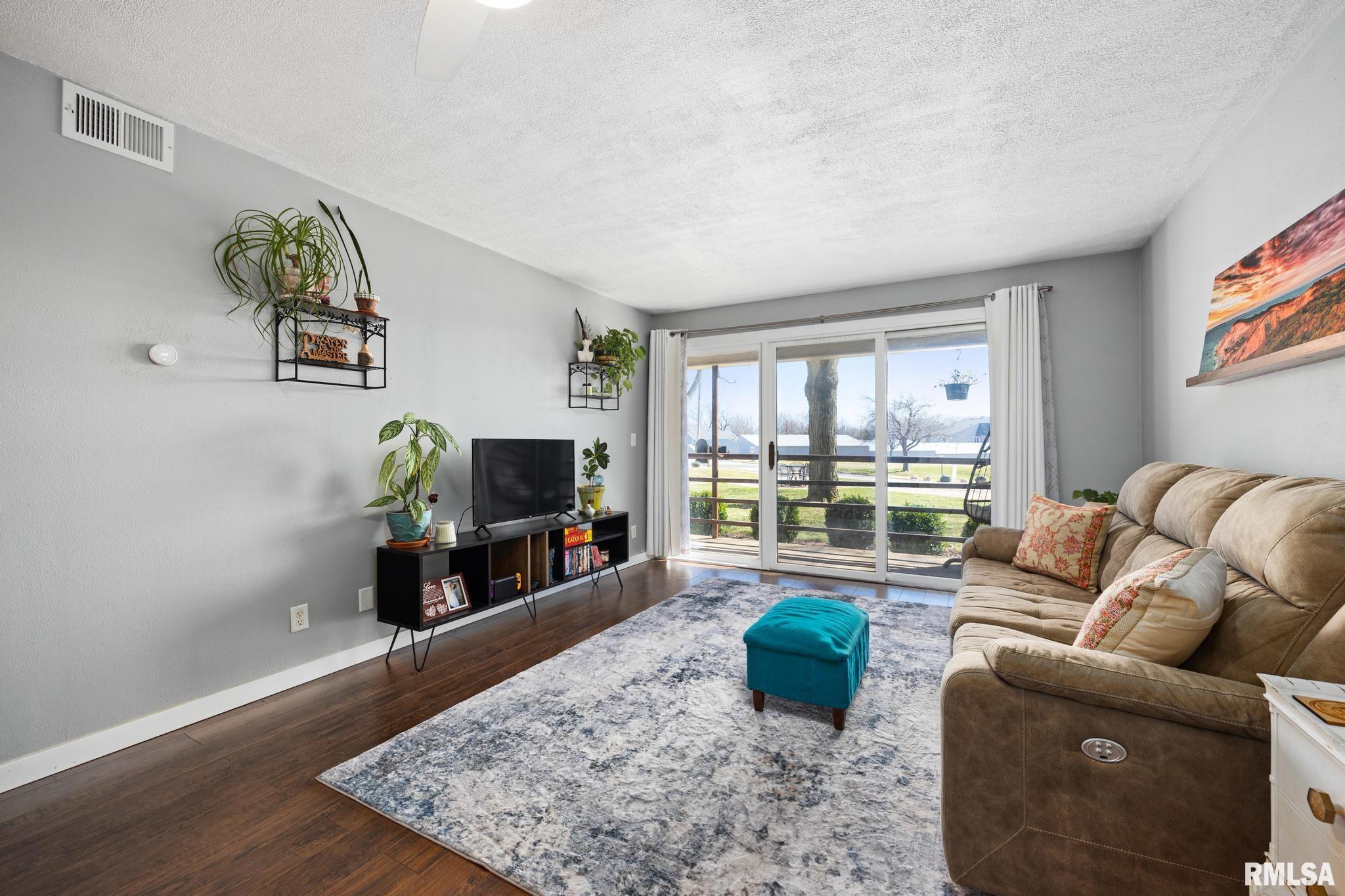 2601 W Willowlake Drive #2, Peoria, Illinois image 6