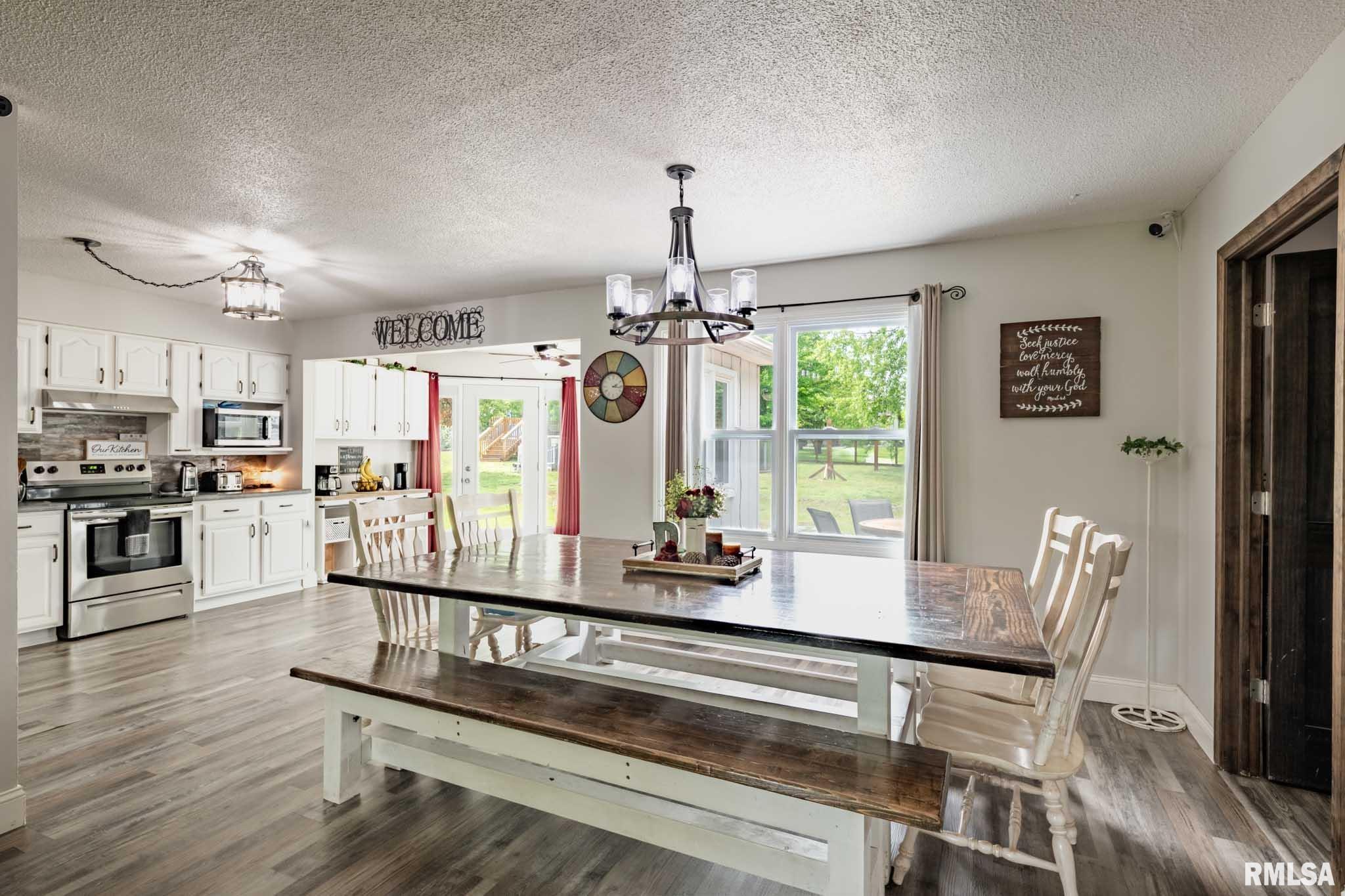 6443 Roberts Road, Marion, Illinois image 7