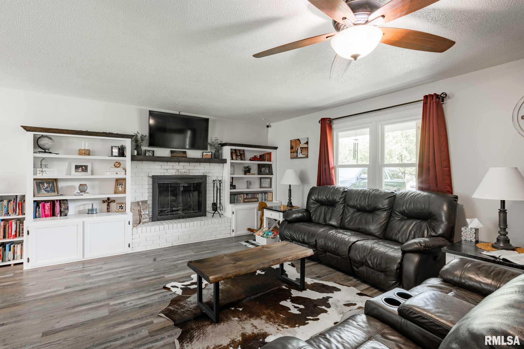 6443 Roberts Road, Marion, Illinois image 4