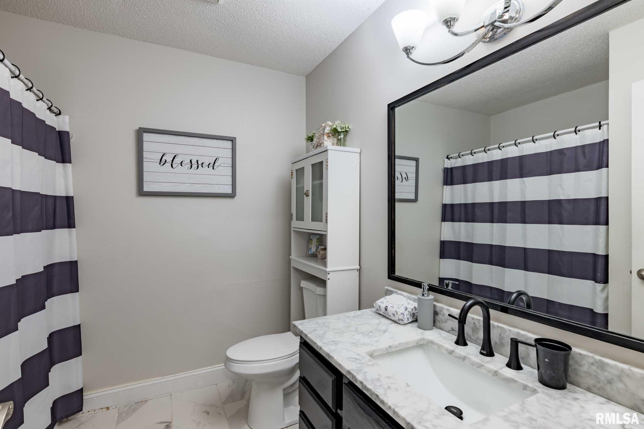 6443 Roberts Road, Marion, Illinois image 21