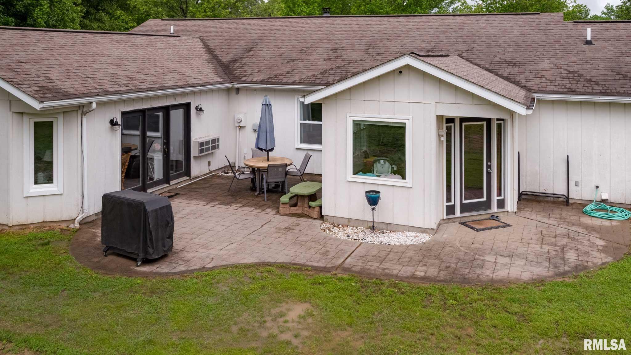 6443 Roberts Road, Marion, Illinois image 32