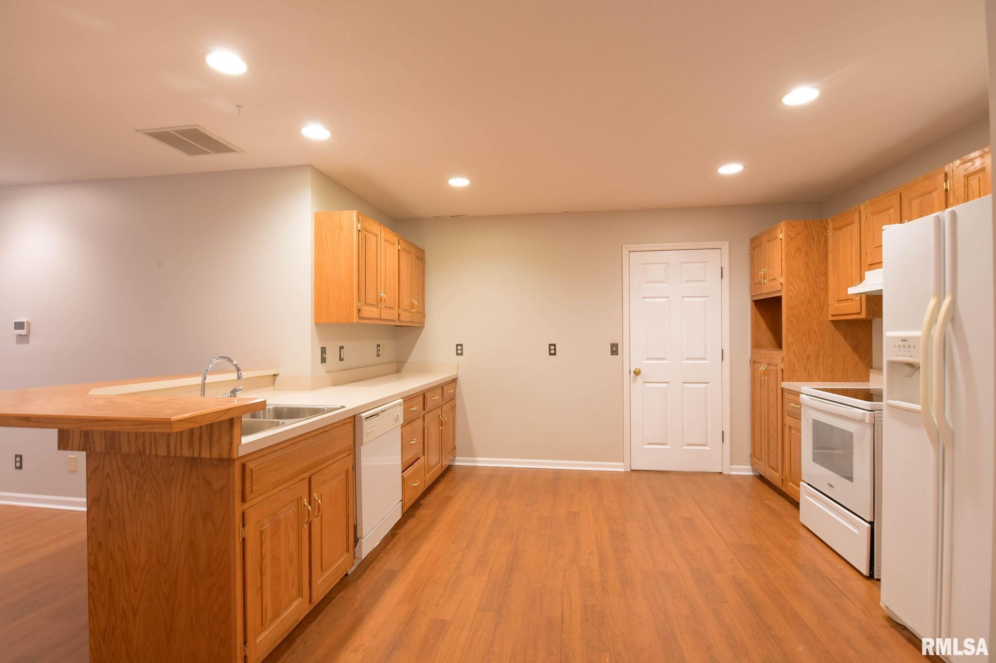 2890 Grove Court, Decatur, Illinois image 16